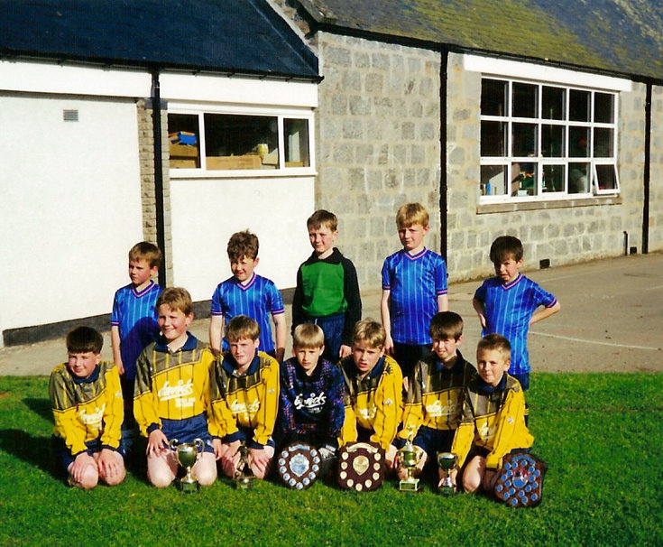 Tullynessle Football Team in 2000 